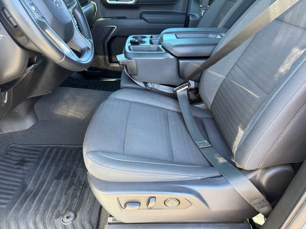 2023 Chevrolet Silverado RST