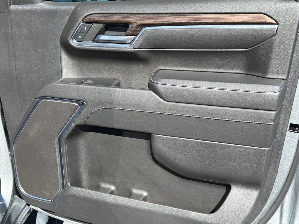 2023 Chevrolet Silverado RST