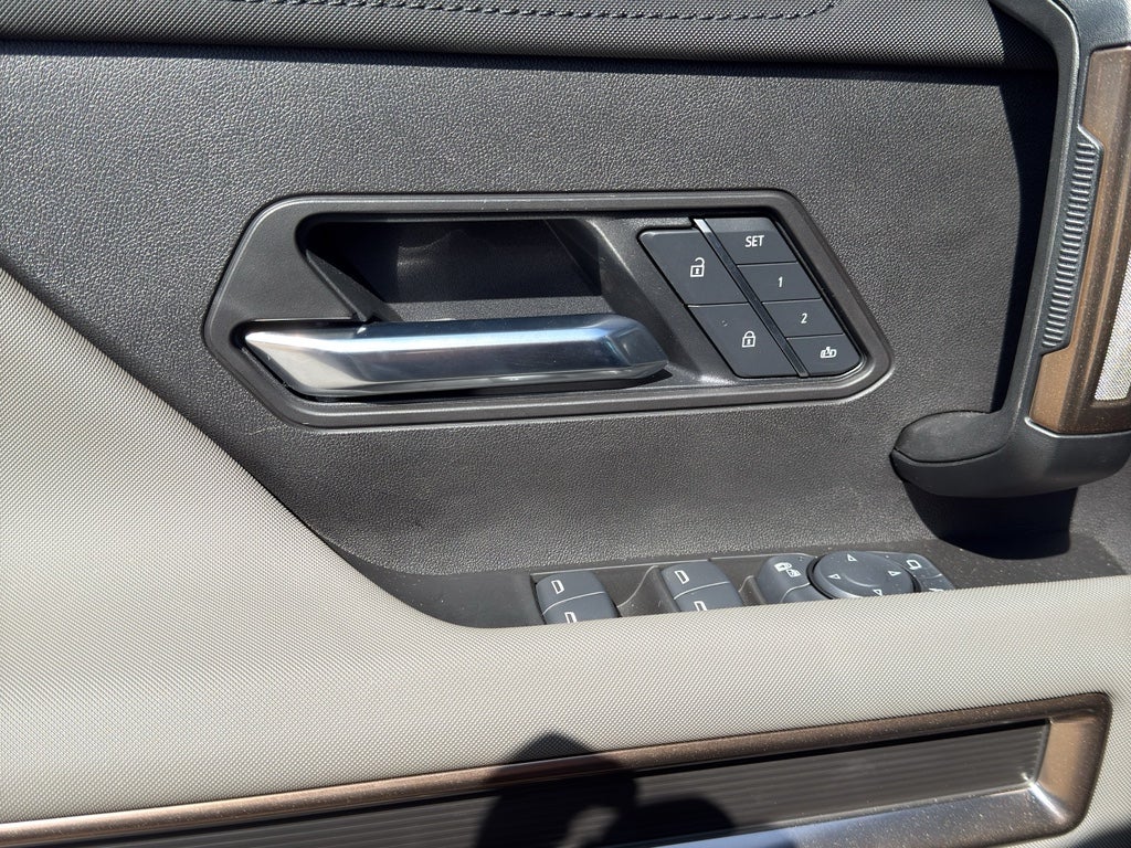 2025 GMC HUMMER EV SUV 2X