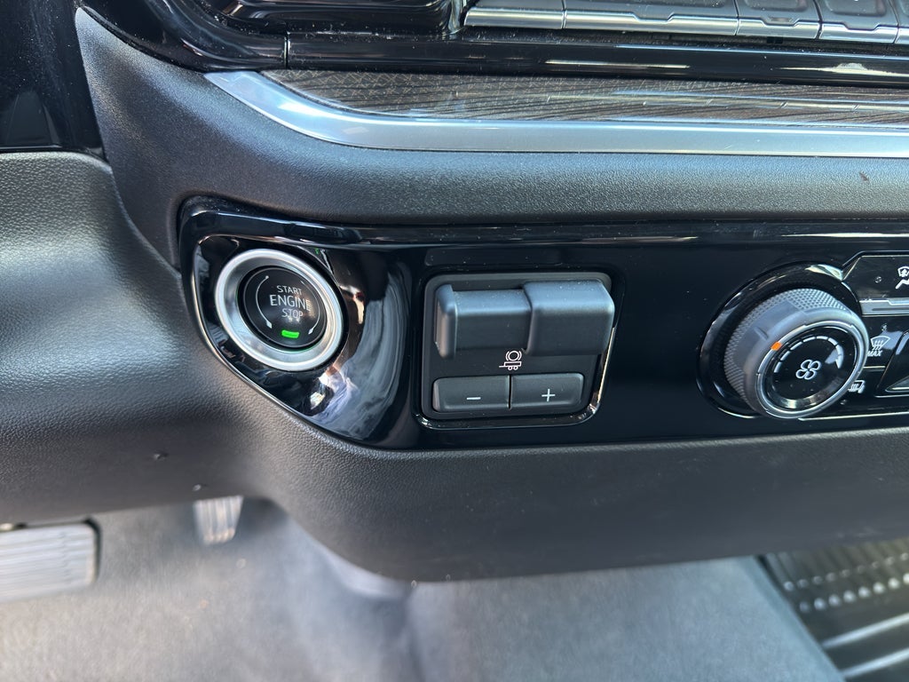 2024 Chevrolet Silverado LT