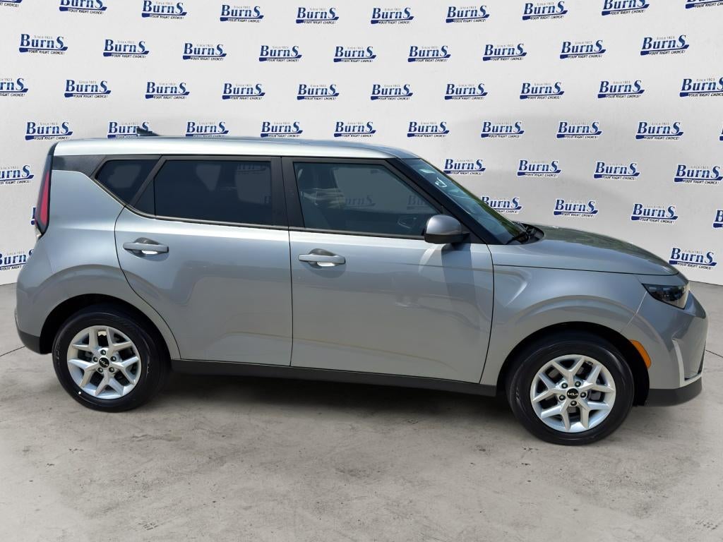 2025 Kia Soul Base