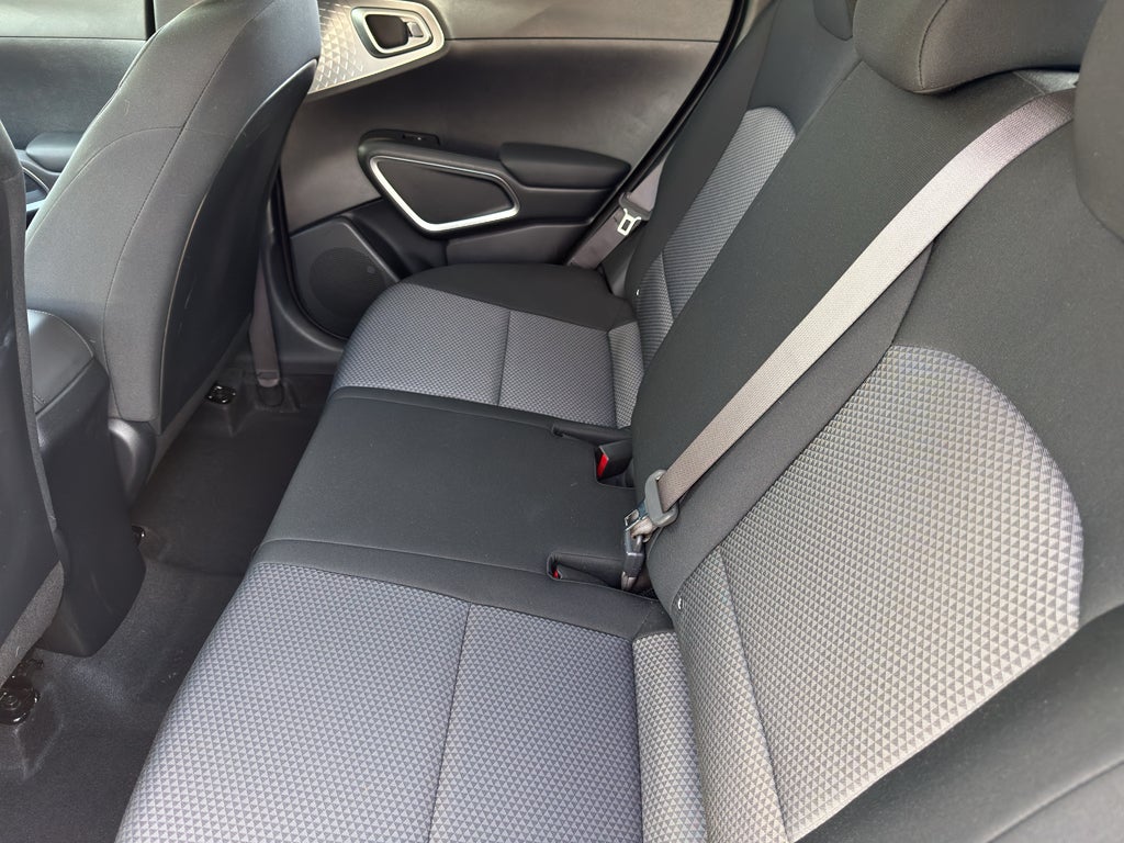 2025 Kia Soul Base