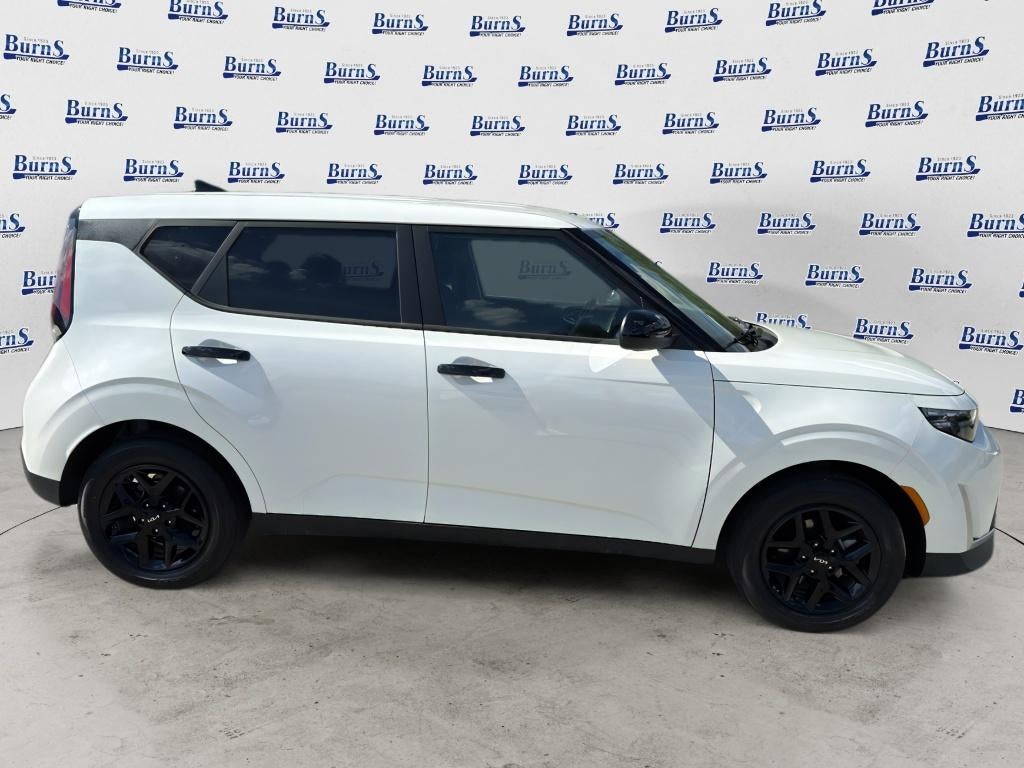 2025 Kia Soul Base
