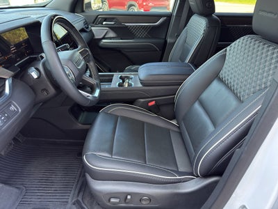 2025 GMC Acadia FWD Denali