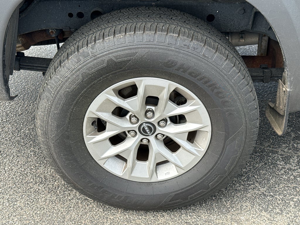 2024 Nissan Frontier SV