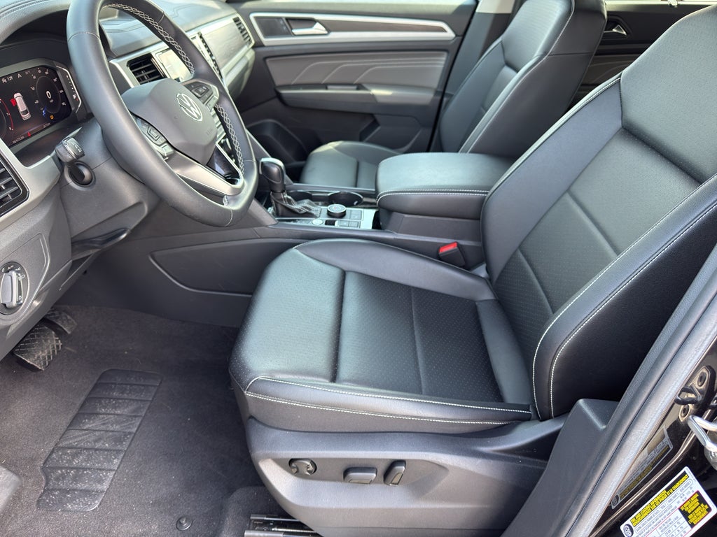 2023 Volkswagen Atlas 2.0T SE w/Technology