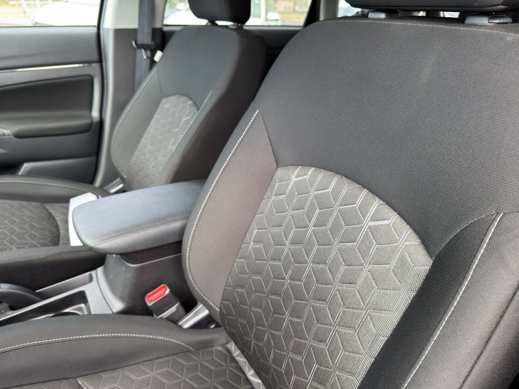 2025 Mitsubishi Outlander Sport S