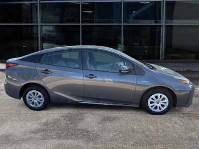 2022 Toyota Prius LE