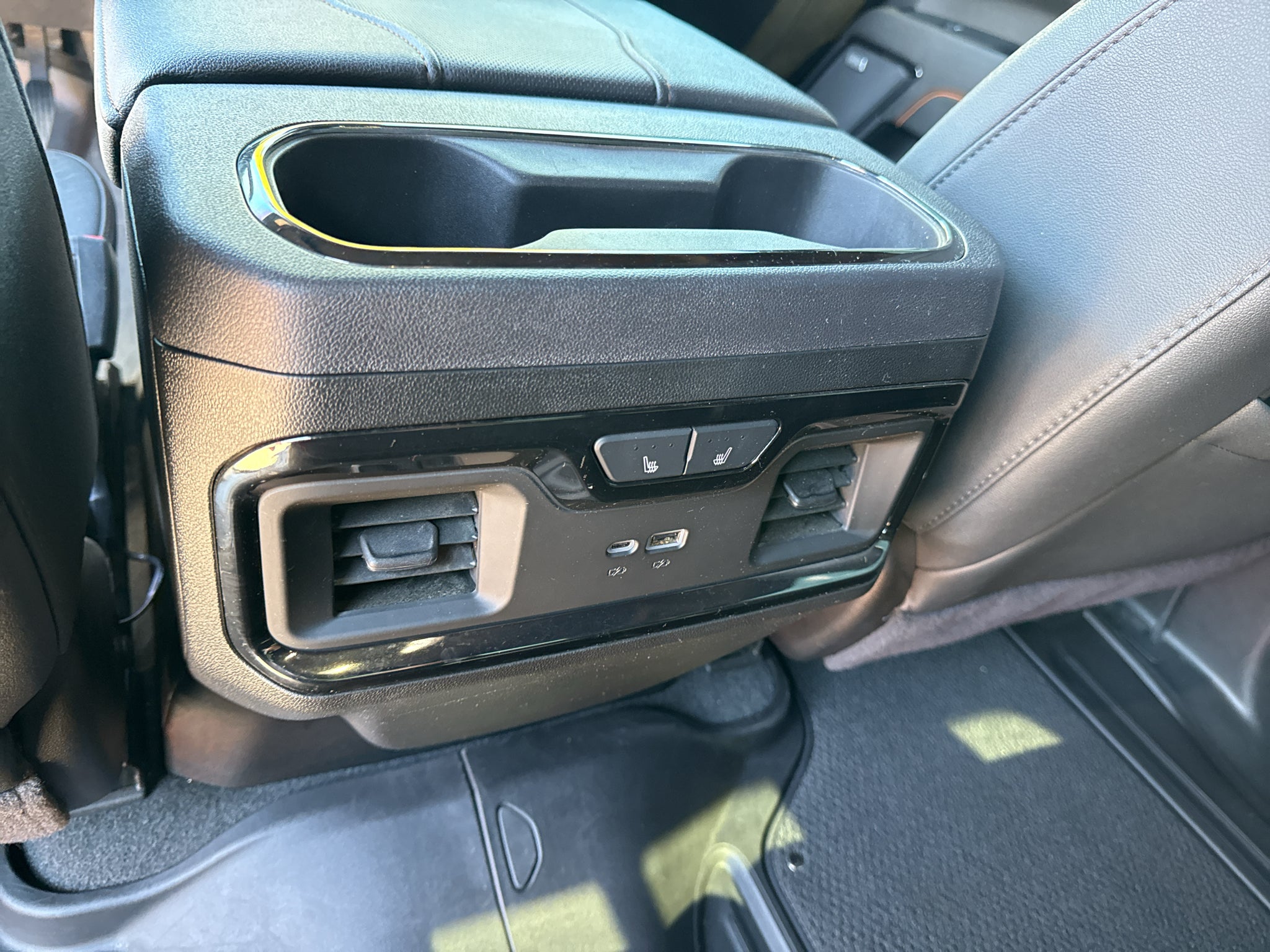 2024 GMC Sierra AT4