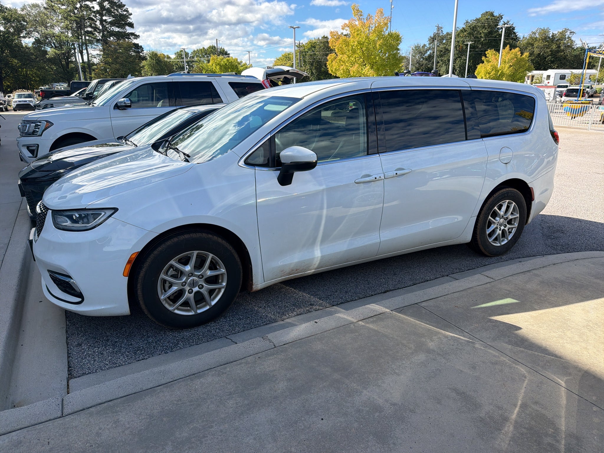 2023 Chrysler Pacifica Touring L