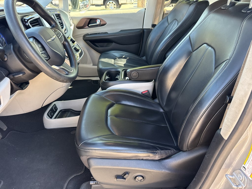 2020 Chrysler Voyager LXI