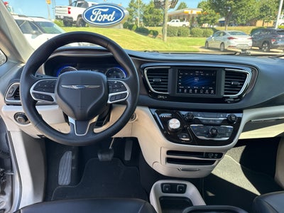2020 Chrysler Voyager LXI