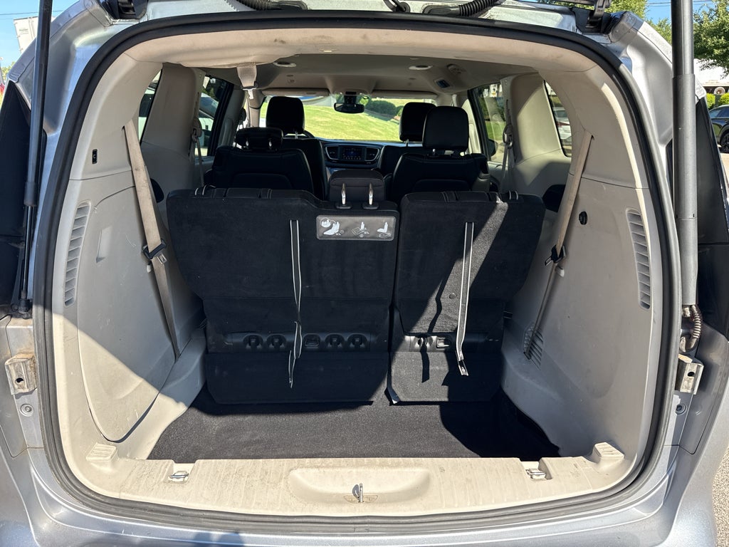 2020 Chrysler Voyager LXI