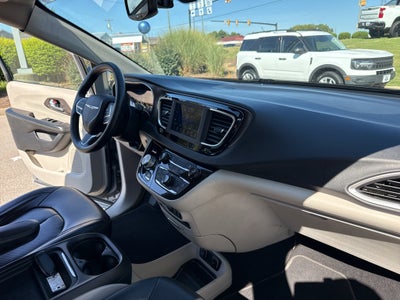 2020 Chrysler Voyager LXI