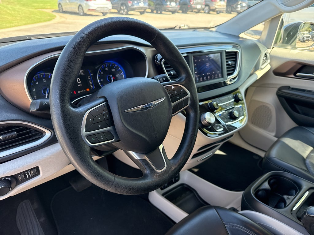 2020 Chrysler Voyager LXI