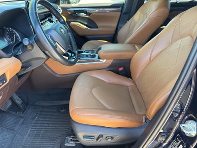 2022 Toyota Highlander Platinum