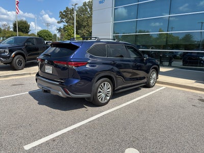 2022 Toyota Highlander Platinum