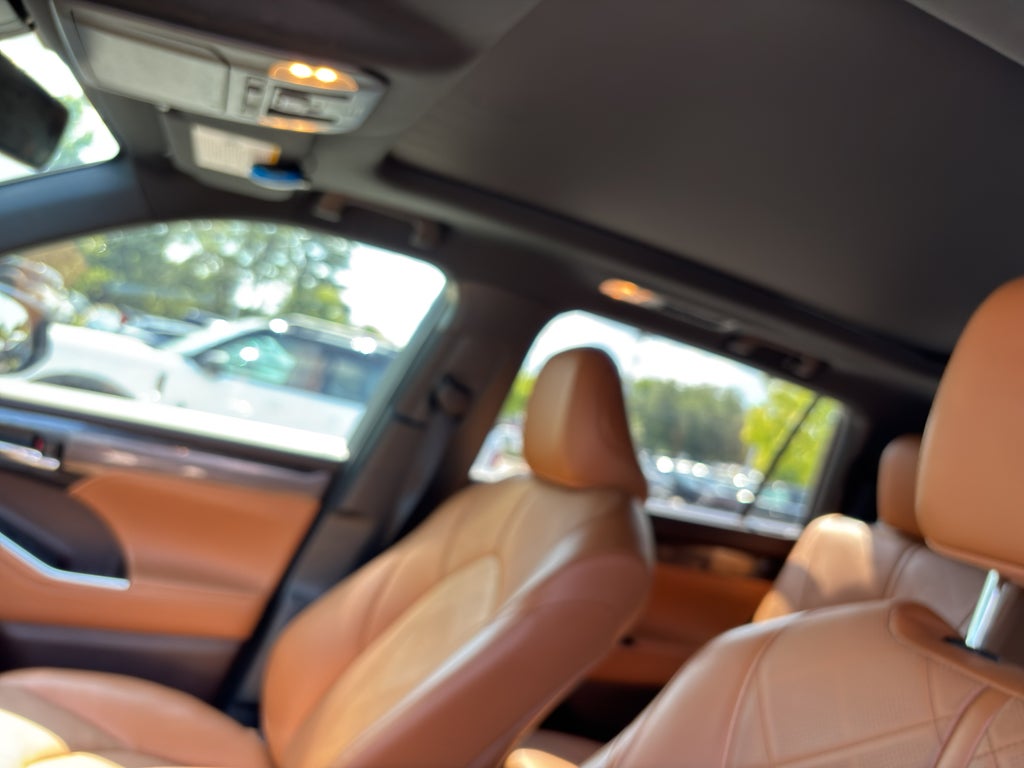 2022 Toyota Highlander Platinum