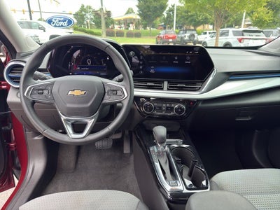 2025 Chevrolet Trax LT