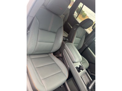 2025 GMC Acadia AT4