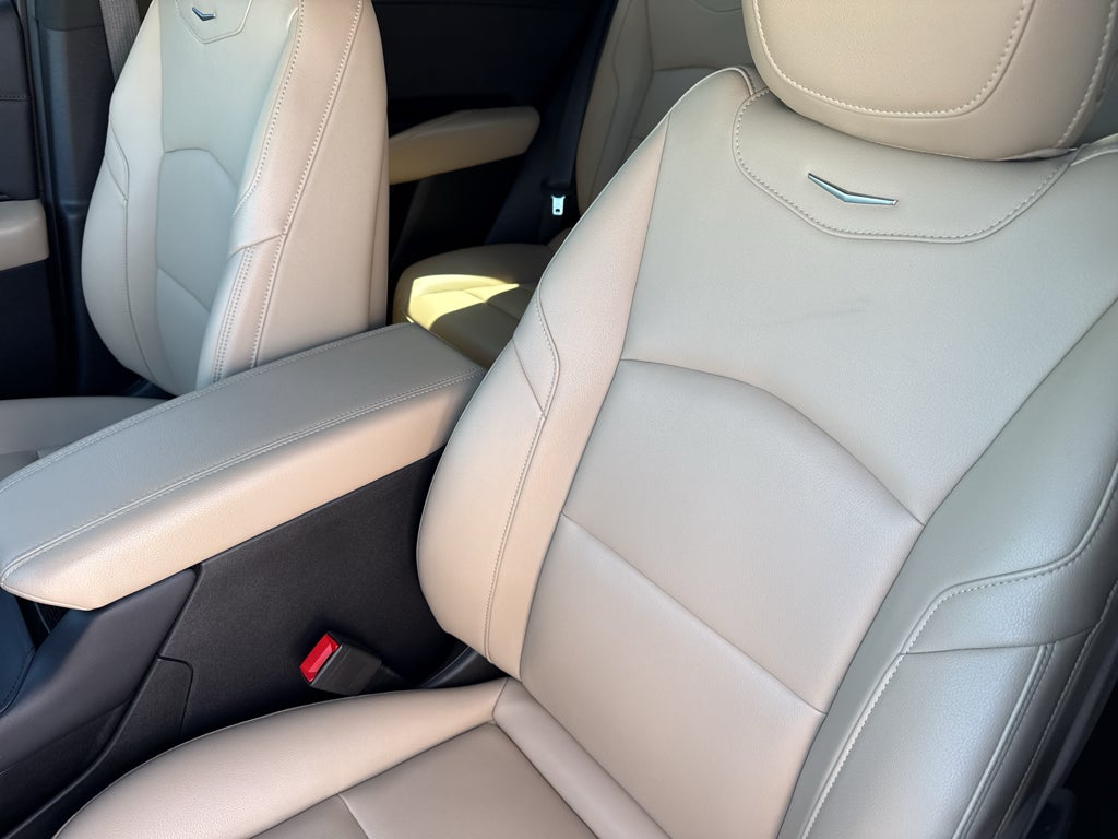 2024 Cadillac XT4 Luxury