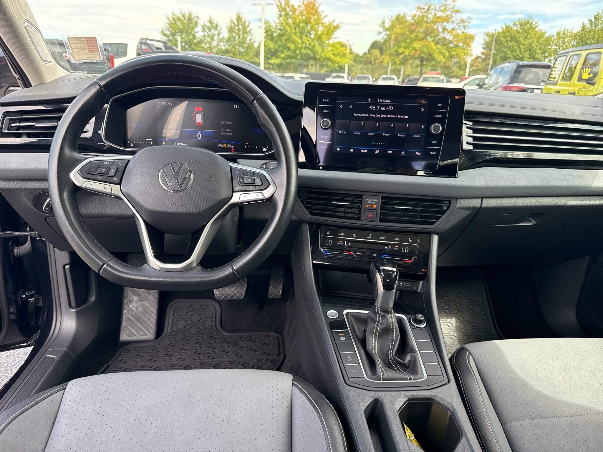 2025 Volkswagen Jetta SE