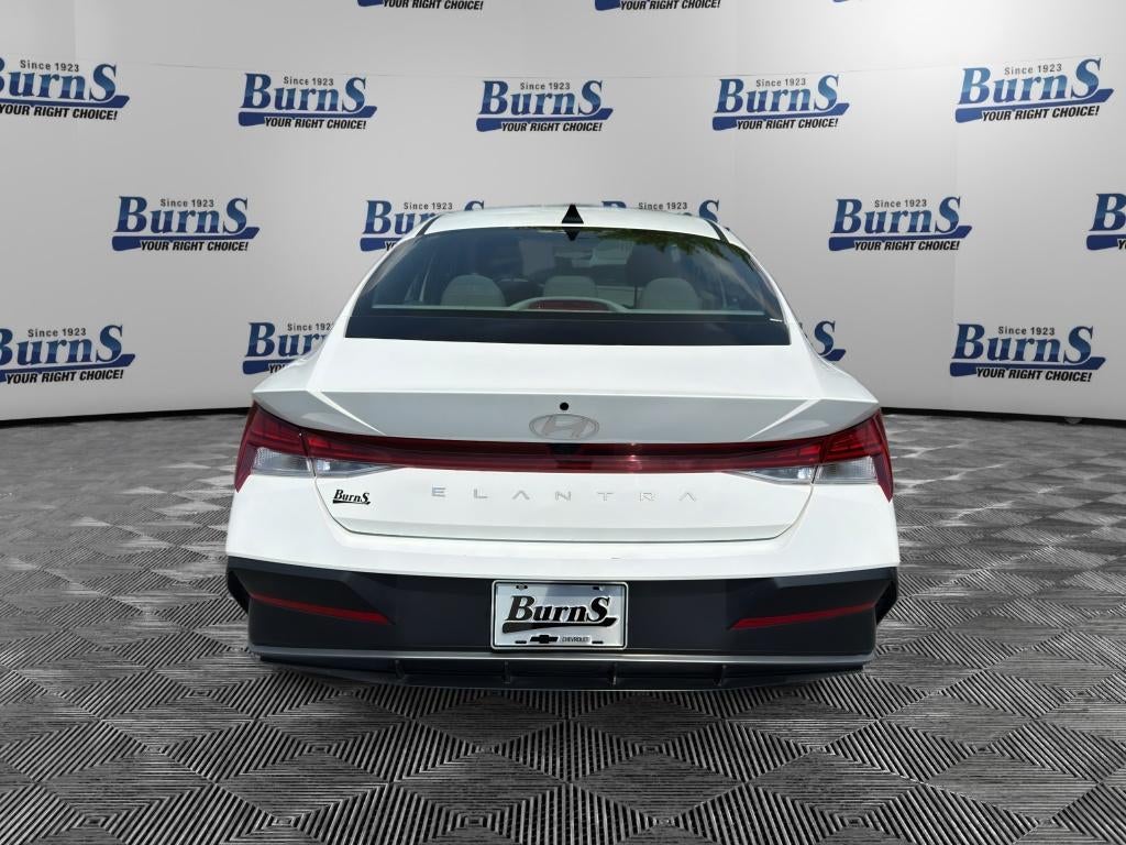 2025 Hyundai Elantra SEL Convenience