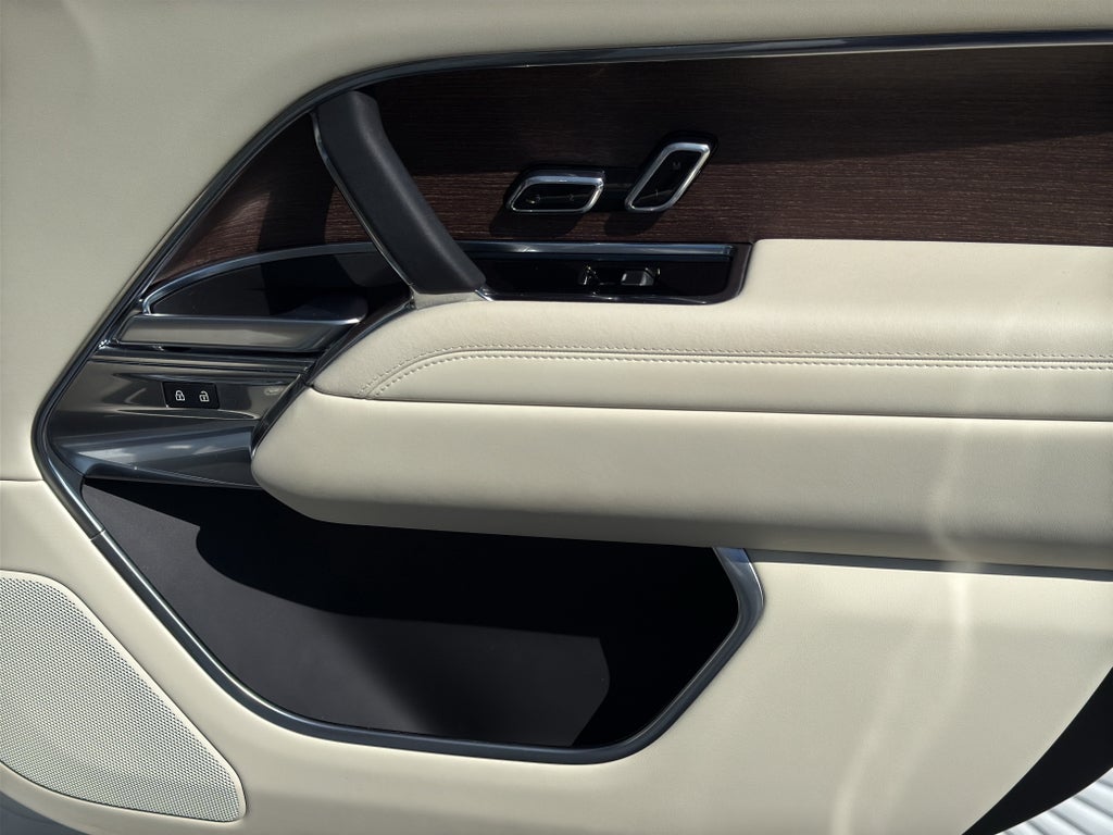 2024 Land Rover Range Rover SE